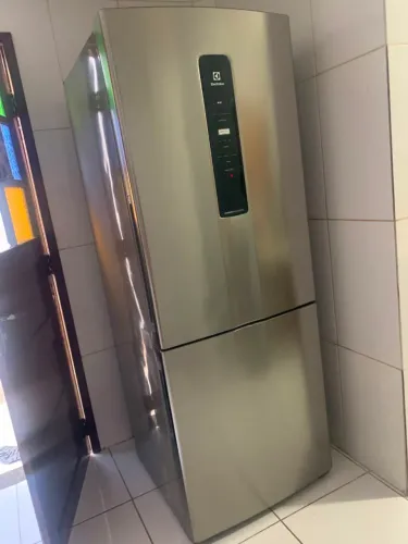 Geladeira inox Eletrolux