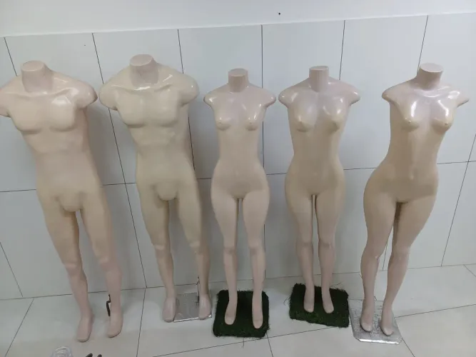 PROMOÇÃO: LOTE com 5 manequins ( 2 Masc e 3 FEM ) - TUDO POR R$ 200