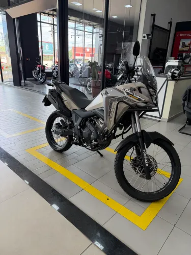 Honda XRE Sahara 300 - 1.850 km - Muito conservada