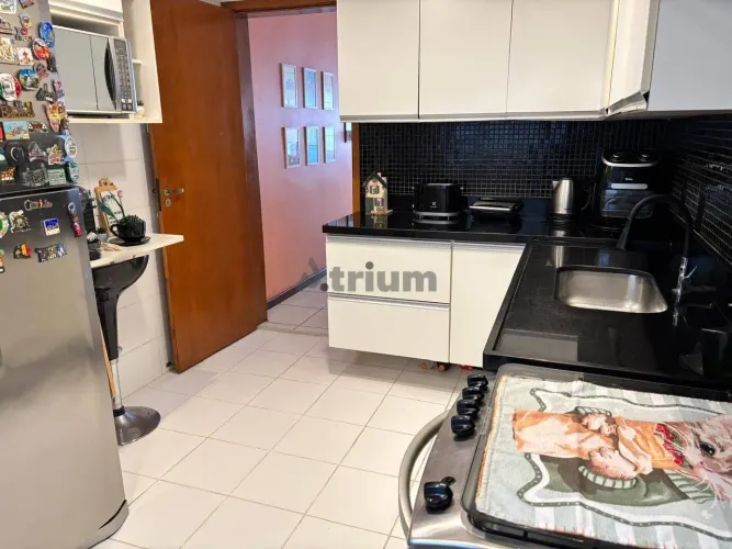 Apartamento com 2 dormitórios à venda, 63 m² por R$ 380.000,00 - Quitandinha - Petrópolis/