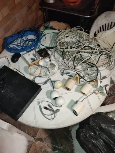 Kit Completo de Câmeras Intelbras (8 canais) + Cabos e Fonte