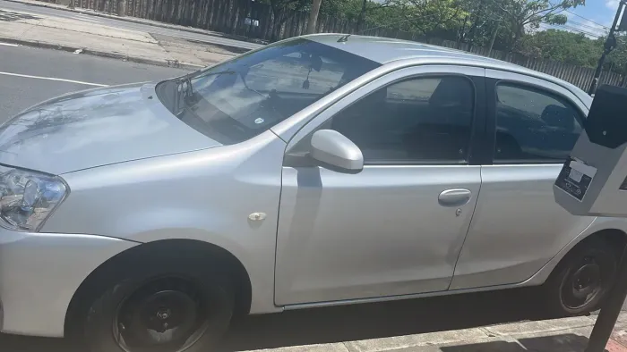 Toyota Etios XS Sedan 1.5 Flex 16V 4P Mec. 2014