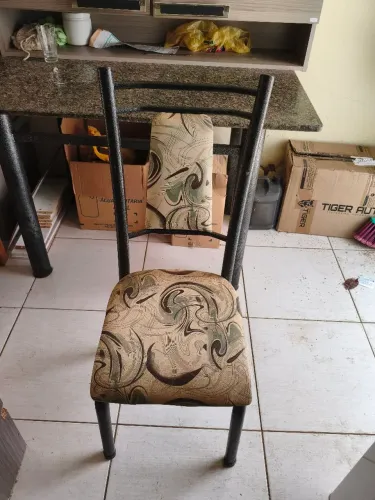 Mesa de granito 120 x 80cm C/4 cadeiras