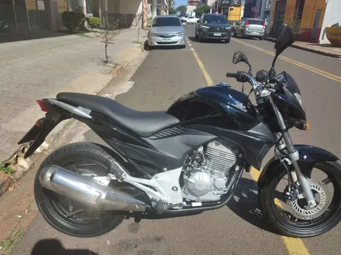 Cb 300 r