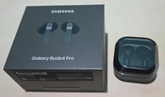 VENDO FONE SAMSUNG GALAXY BUDS 4 PRO NOVO