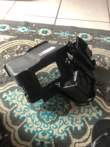 Capa plastica da bateria audi a3.