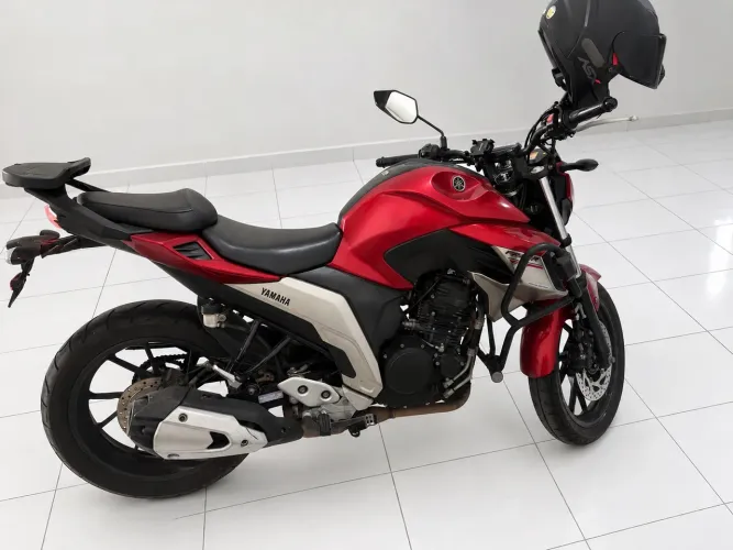 FZ25 2021