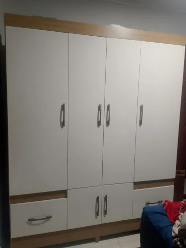 Vendo Guarda roupa bem conservado entrega e montagem grátis