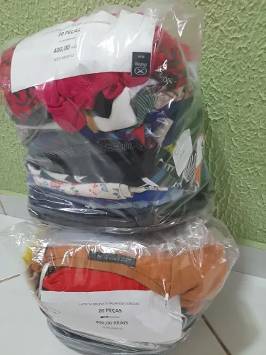 Lote de roupas femininas p bazar
