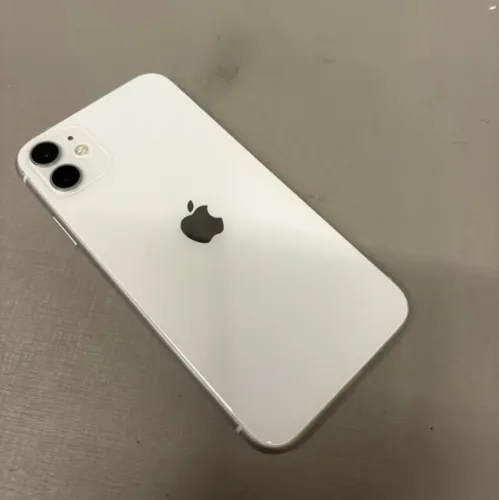 iPhone 11 branco 64g