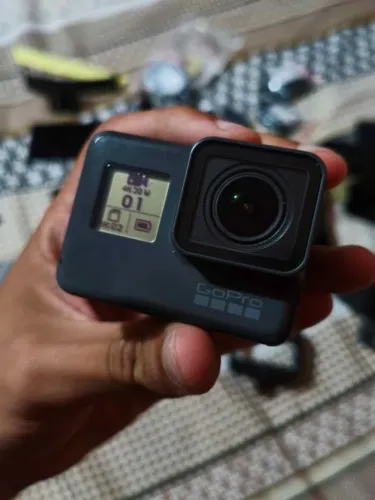 GoPro HERO 5 Black+Cartão 64+2bateria+carregador duplo+pau selfie+case tanque+Acessórios 