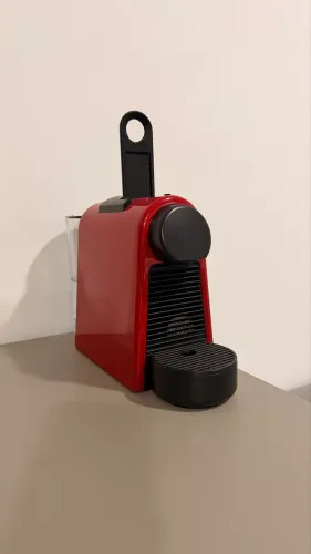 Cafeteira Café Nespresso Essenza Mini (expresso)