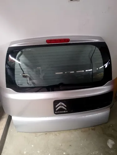 Tampa traseira do C3 Picasso 2015