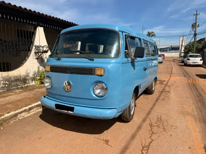 Volkswagen Kombi Carat (álcool) 1997