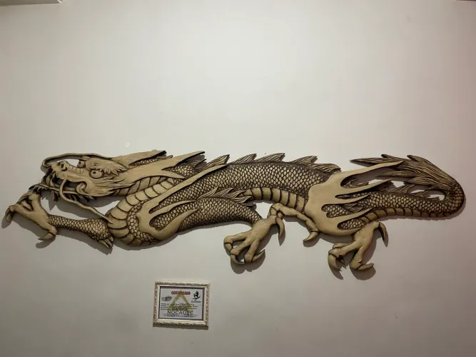 Dragão Oriental em resina, 2 metros de comprimento, peça rara decorativa.