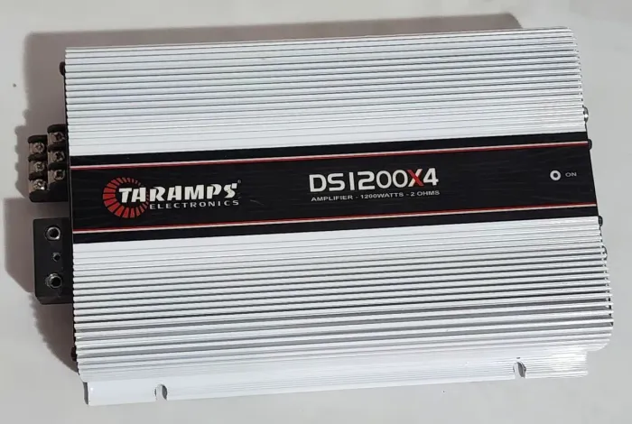 Amplificador taramps 1200 4 canais 