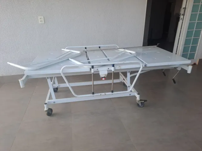 Cama hospitalar