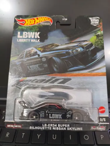 Miniatura Hot Wheels Premium Nissan Skyline Chase