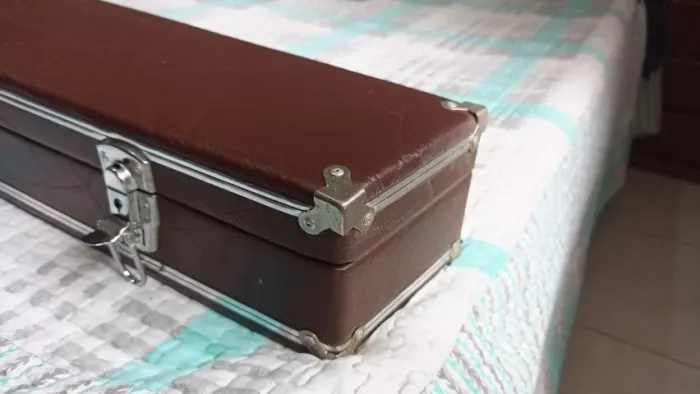 Hard Case/Estojo para contra baixo modelo thunderbird