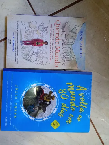 Kit de 2 livros literários -Querido Mundo e A volta ao mundo em 80 dias