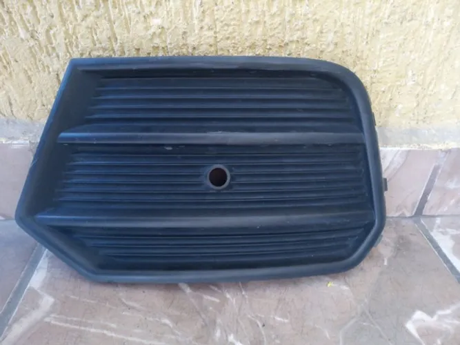 Grade milha lado esquerdo Audi Q3 2018 (com sensor )