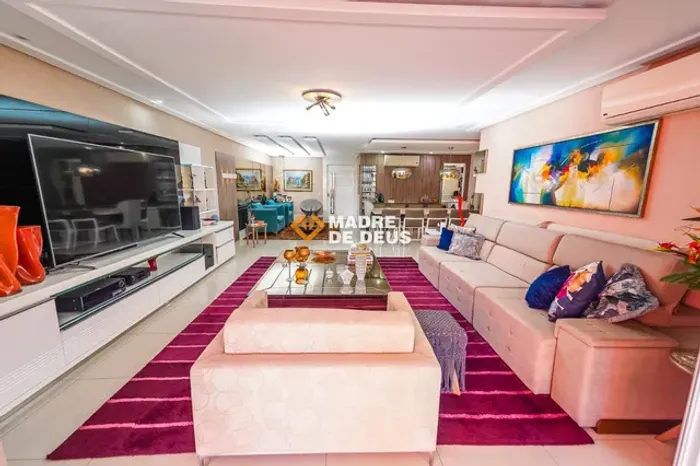 Exclusividade e Sofisticação no Meireles | Apartamento com 225m²