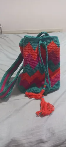 Bolsa em croche barbante