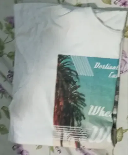 Vendo essa camiseta da Hering 100% algodão tamanho PP por apenas 50 reais