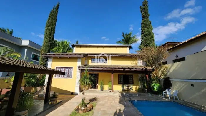 Casa à venda no condomínio Nova Higienópolis