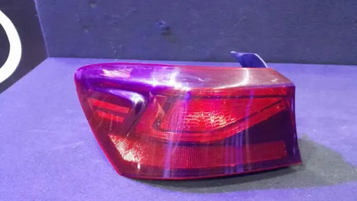 LANTERNA KIA CERATO 2020