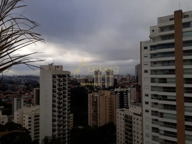 Cobertura no Morumbi com 3 quartos 1 suíte.