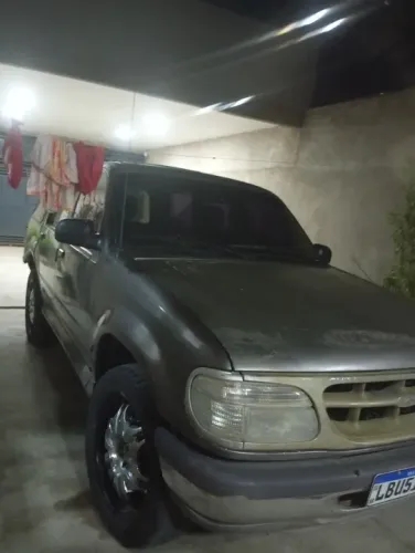 Ford Explorer XLT 4X4 4.0 V6 1997