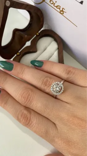 Anel noivado em Ouro Branco 18k