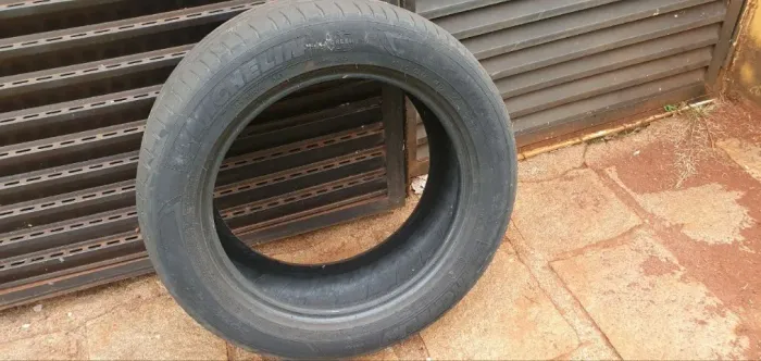 Vendo 4 pneus 205/55 R16 Michelin