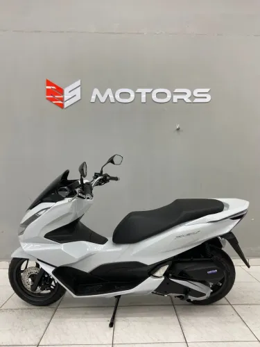 Incrível !! Pcx 160 Abs 4.240Km! Financiamento até 48X // cartões até 24X