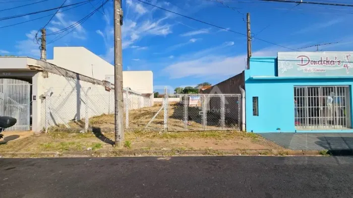 Terreno Comercial à Venda e Locação em São Carlos - Oportunidade Imperdível no Bairro Vila