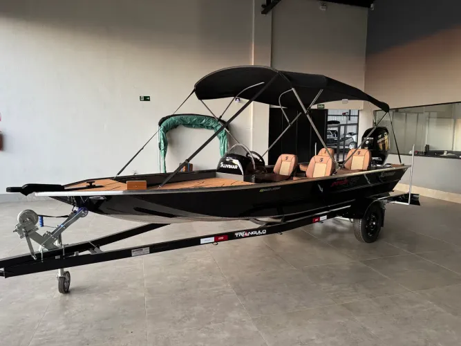 Lancha fluvimar bass lx fish com 60 4 tempos