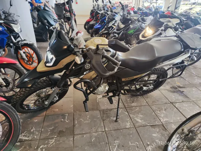 YAMAHA XTZ CROSSER 150 BEGE 2023 SHALON MOTOS