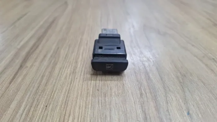 Botão Trava Vidro Traseiro Polo