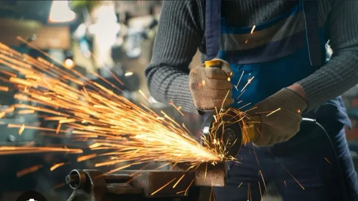 Ajudante de serralheiro