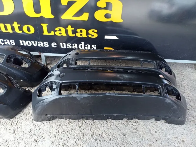 Párachoque Renegade 