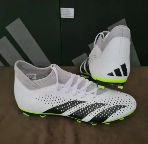 Chuteira Adidas Predator Accuracy .4s FxG branca Tam-44 (original / nova)