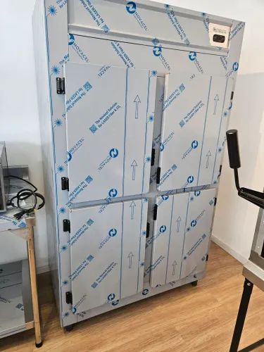 geladeira comercial 4 portas inox 1050L gelopar