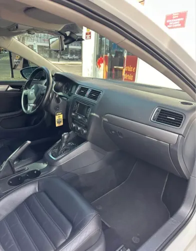 Volkswagen Jetta Highline 2.0 TSI 16V 4P Tiptronic 2013