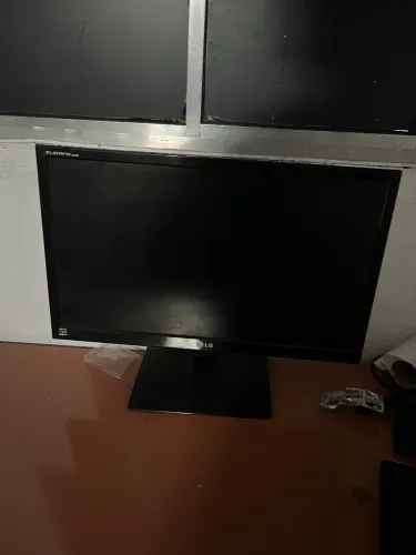 VENDO KIT 3 MONITORES 19 Polegadas