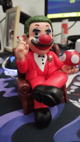 Estátua Colecionável Mario Joker Don Vito Corleone com Cogumelo: Super Mario Bros Coringa