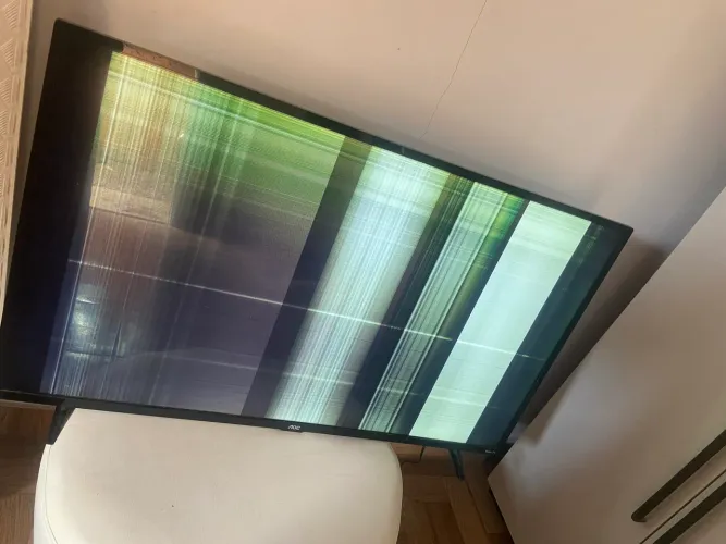 Vendo Smart Tv Aoc 43. Áudio funcionando, imagens não.