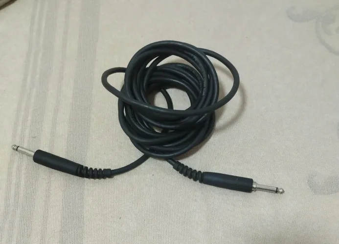 Cabo P10 x P10 - 5 metros