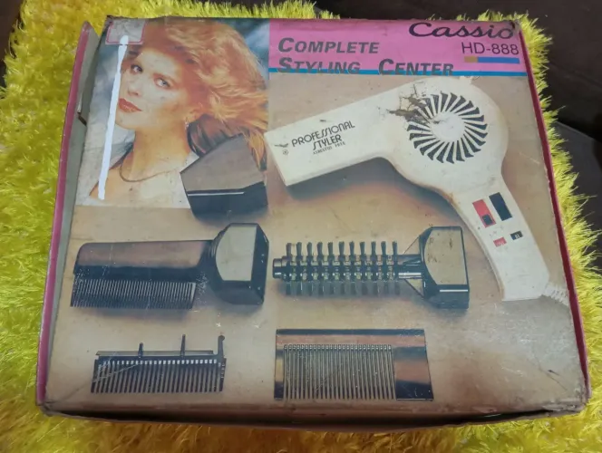 Secador de cabelo Cassio HD 888 funcionando