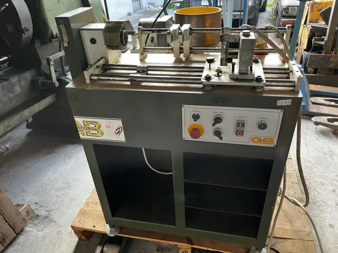 Máquina enrolar bobinadeira com expulsão de fios Gb Meccanica